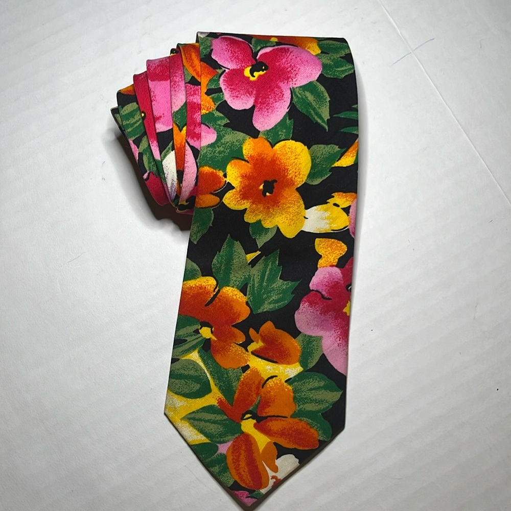Tango Vintage Bold Floral Necktie 100% Cotton Made in USA